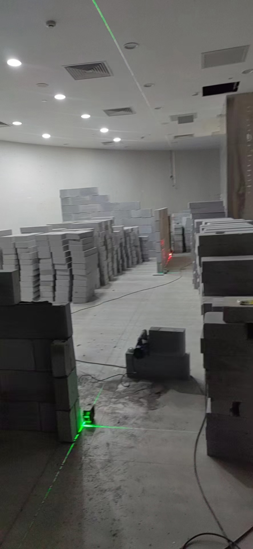 办公楼轻质砖隔墙施工现场